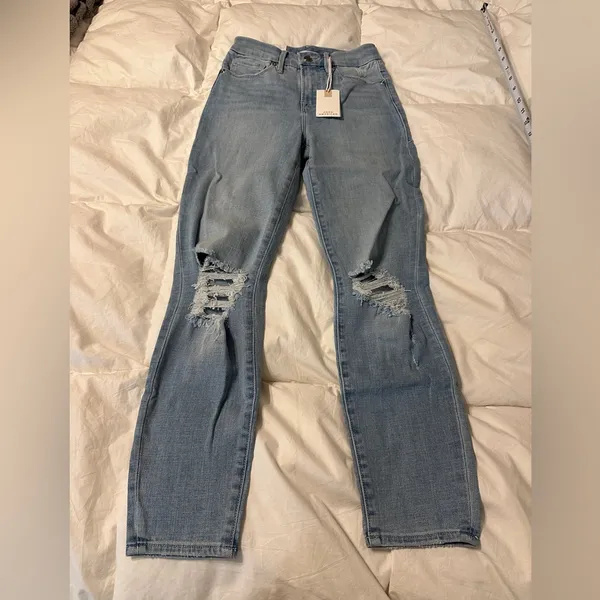 Good American Good Waist Cropped Jeans - NWT - Size 0 Women's Distressed - Image 4