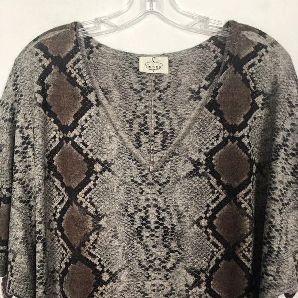 Ember Snake Print V-Neck Dolman Sleeve Top Size L - Image 3