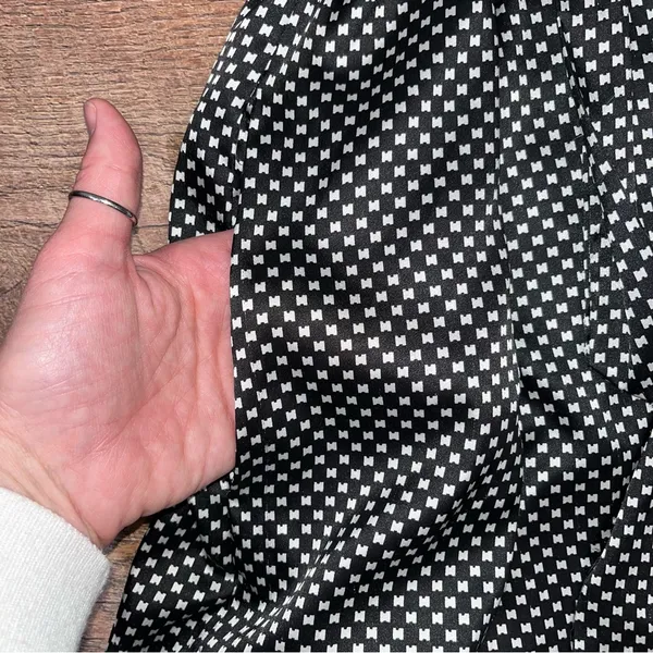 Victoria’s Secret Silky Black Robe with Pockets & Tie-Waist - Image 7
