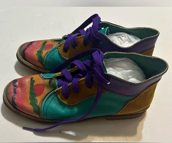 Vibram Colorful Artistic Sneakers with Purple Laces size 8 - Image 4