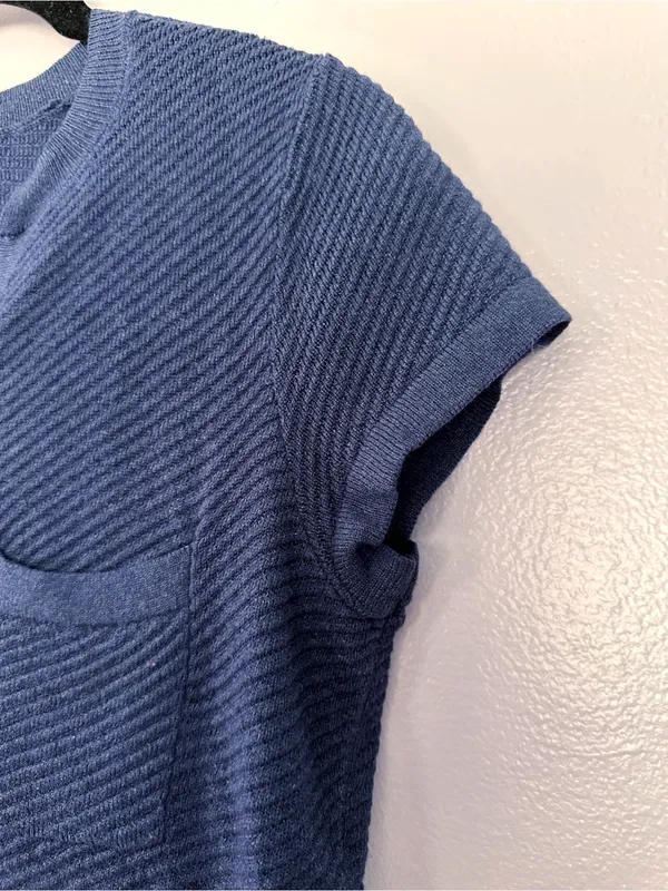 Universal Thread Navy Textured Knit Top V-Neck Short Sleeve XS - Image 6