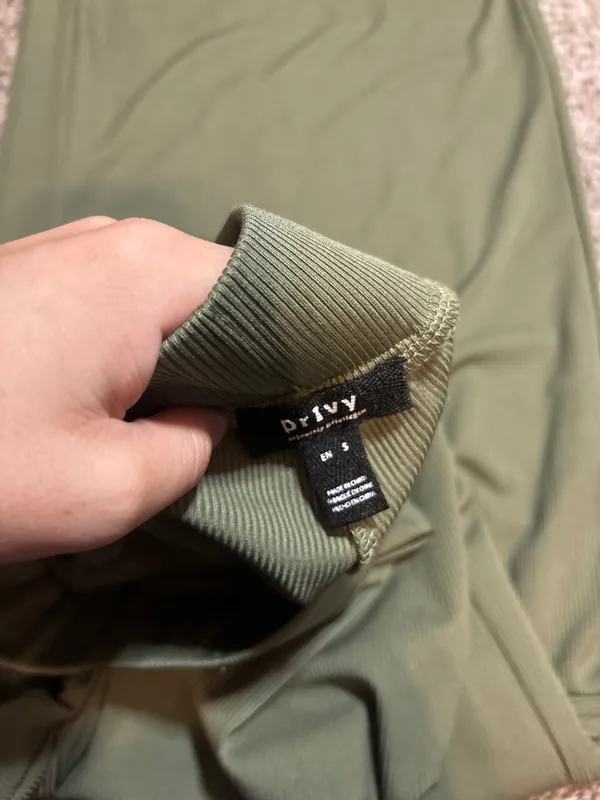 Green lounge set buckle - Image 6