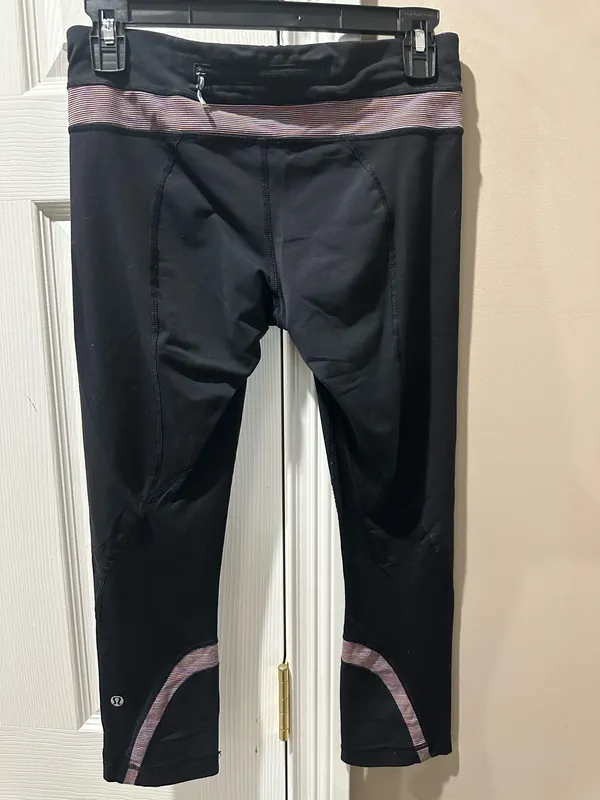 Lululemon Run Inspire Crop II Leggings-size 6 - Image 3