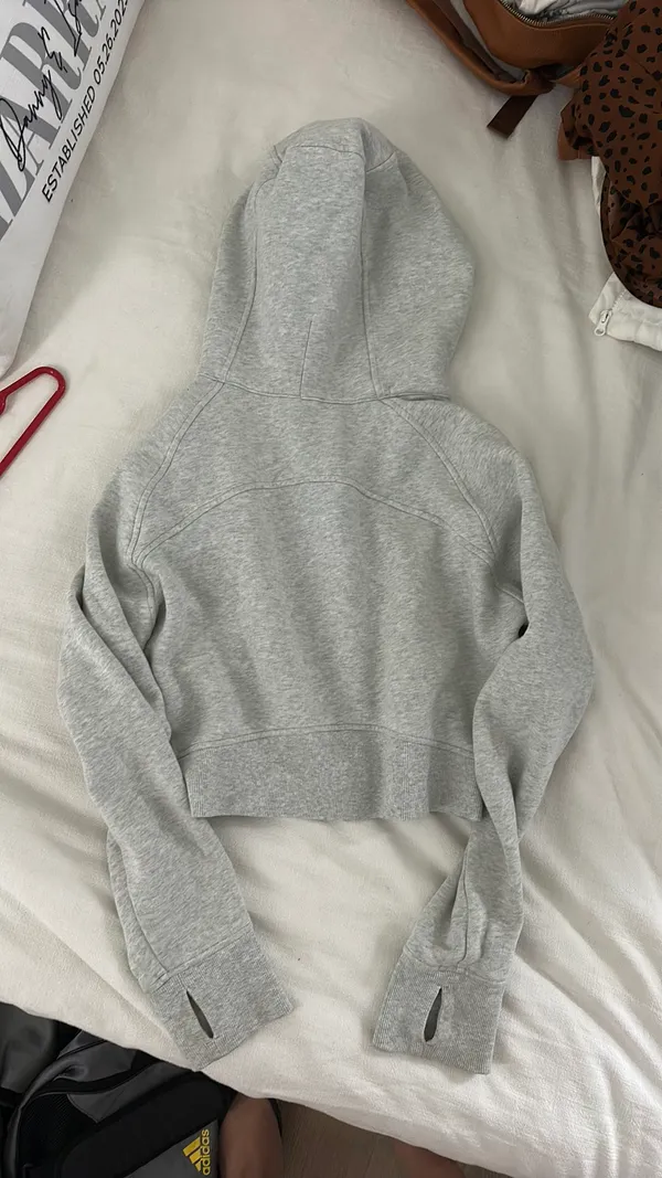 Lululemon Sweater Grey - Image 3
