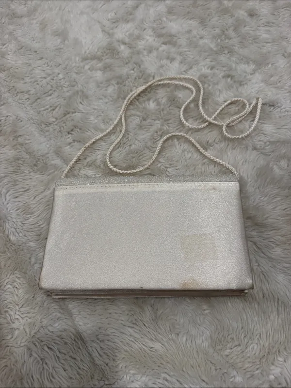 Vintage Stephanie Beaded Cream Evening Clutch with Pearl Scallop Accent - Image 2