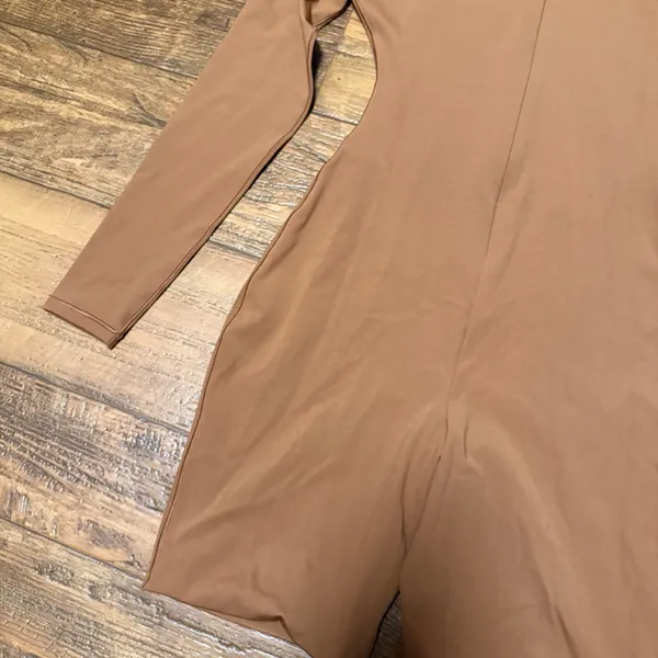 SKIMS All in One Long-Sleeve Mid Thigh Jumpsuit Onesie in Caramel new with tags - Image 5