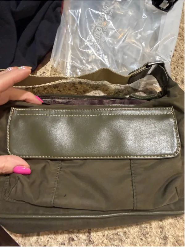 Women's Axcess Shoulder Bag One Size Olive Beige - Image 10