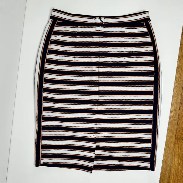 Banana Republic Textured Stripe Pencil Skirt Size 2P - Image 2