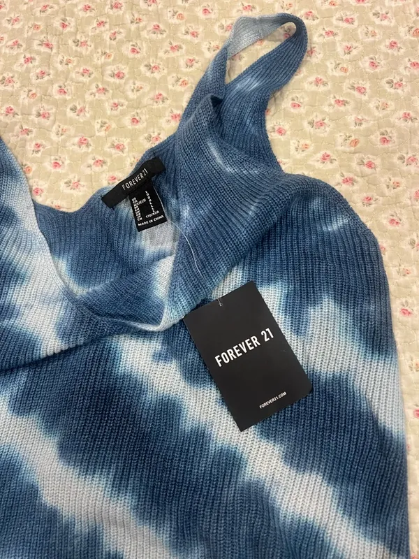 Forever 21 Blue Tie-Dye Ribbed V-Neck Tank - Image 3