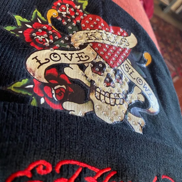 🆕 Ed Hardy Beanie Y2K Black Cuff Cap Hat Brand New faux fur pom - Image 3