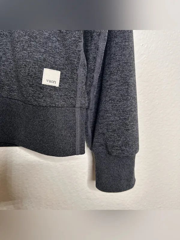 Vuori Long Sleeve Halo Crew grey - Image 5
