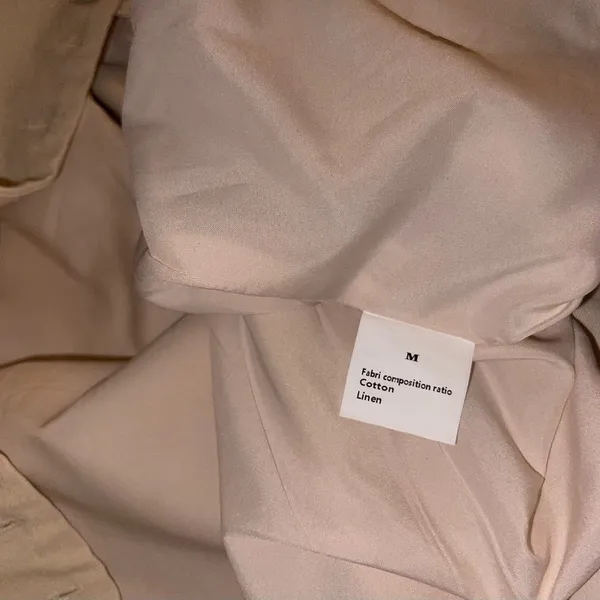 Sleeveless Beige Button - Image 7