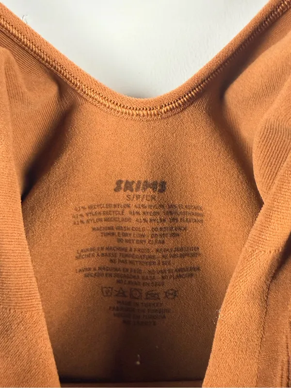 Skims Seamless Sculpt Brief Bodysuit in oxide size small - Image 3
