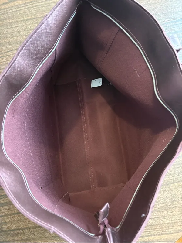 NEW Bath & Body Works Burgundy Large Tote Bag NWT - Image 3