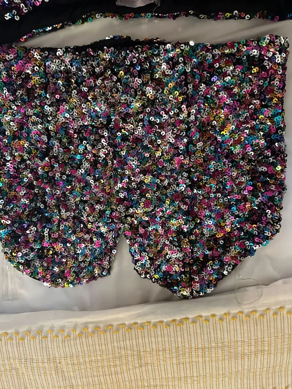 SO Sequin Era’s Tour outfit - Image 4