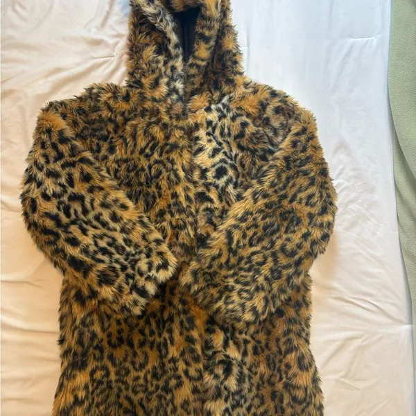 Leopard Print Faux Fur Hooded Coat – Women’s Small – Statement Winter Jacket - Image 3