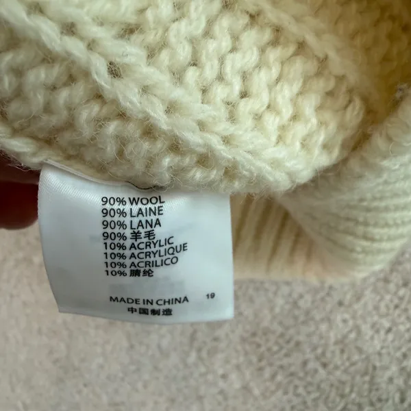 Brandy Melville Wool Cable Knit‎ Sweater One Size L/XL Cream V-Neck Fisherman - Image 6