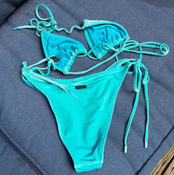 Triangl velvet bikini - Image 5