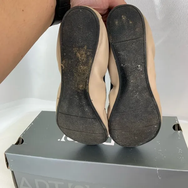 Apt 9 Black/Tan Flats Women’s Size 6.5 - Image 6