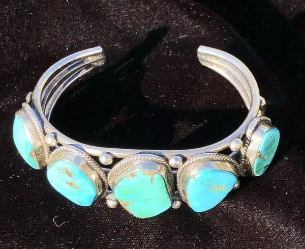Vintage Navajo Natural Turquoise & Sterling Silver Cuff Bracelet - Image 5