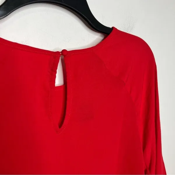 Maurices red Fallon blouse open‎ sleeve keyhole back size medium NWT - Image 6