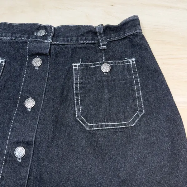 Vintage Y2K MGR Black Denim Mini Skirt Women 11 Button Front USA Contrast Stitch - Image 6