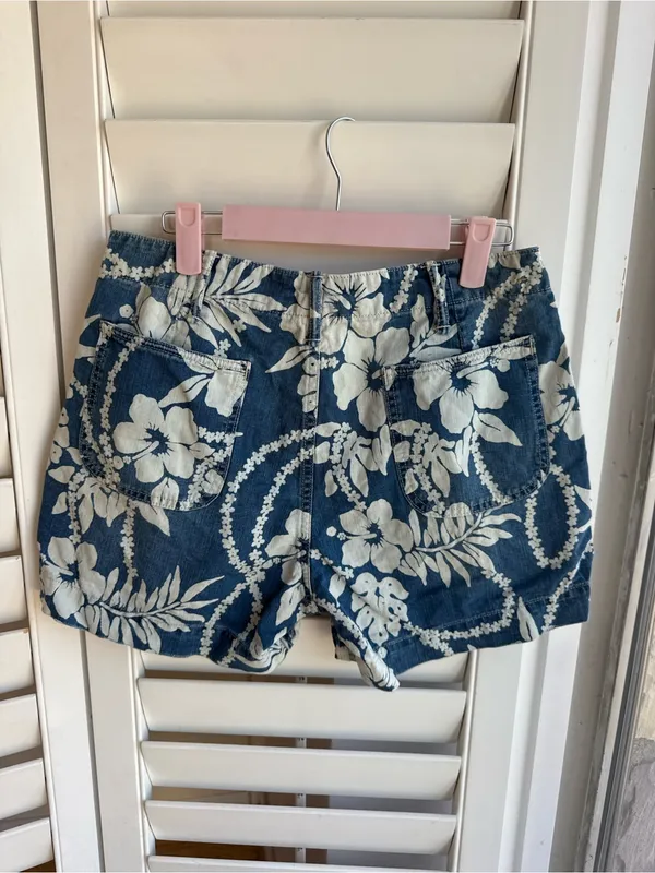 Ralph Lauren Floral Print Denim Shorts - Blue/White 70s inspired - Image 3