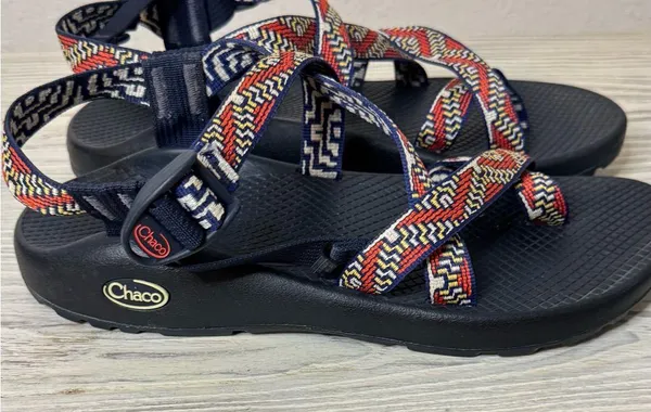 Chaco Women's Multicolor Strappy Sandals excellent condition - Image 6