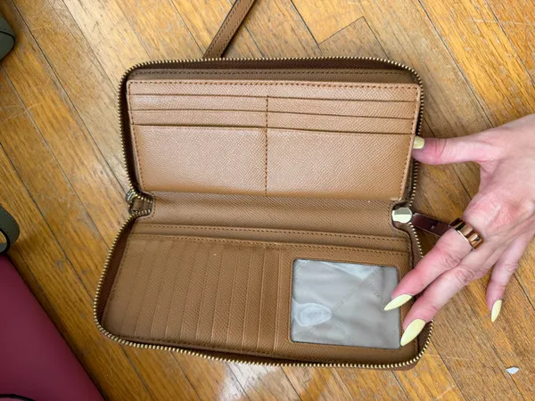 Michael Kors Wallet - Image 3