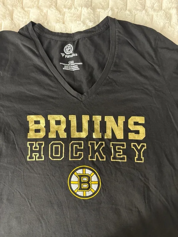 Fanatics Boston Bruins Hockey Women's V-Neck T-Shirt Black Size L - Image 2