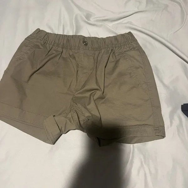 Prana green shorts‎ size 6 - Image 2