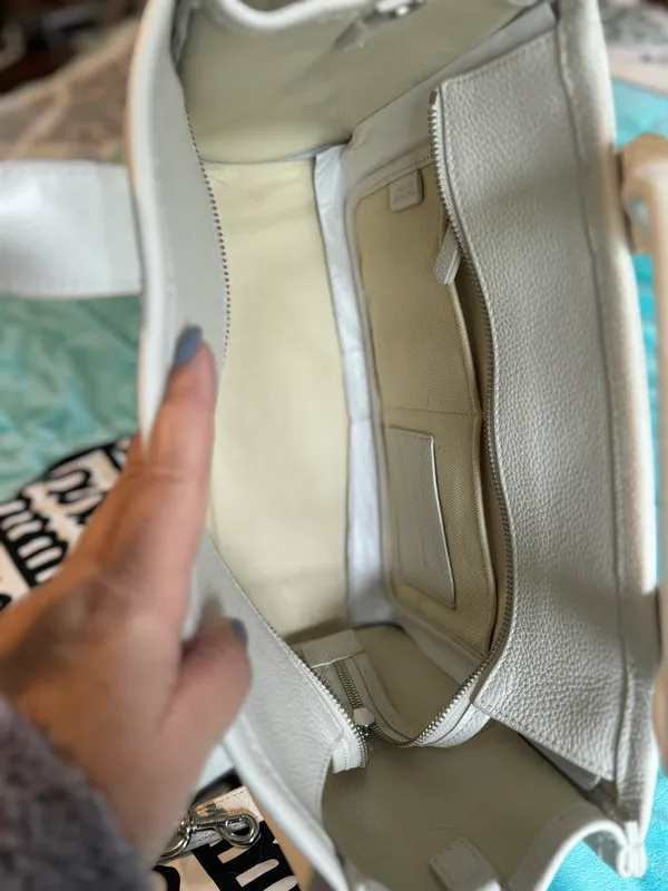 Marc Jacobs Tote - Image 8