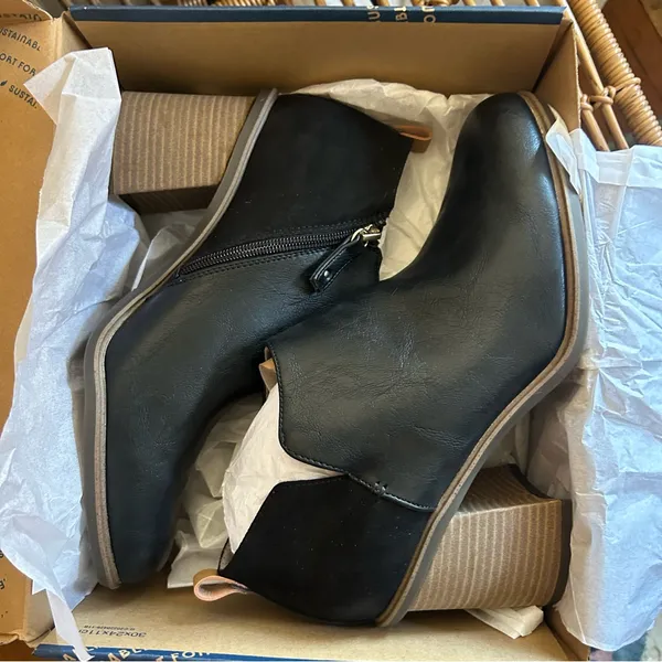 Dr. Scholl’s Roxanne Black Ankle Booties Boots Heel Faux Leather NEW‎ Size 11 - Image 7