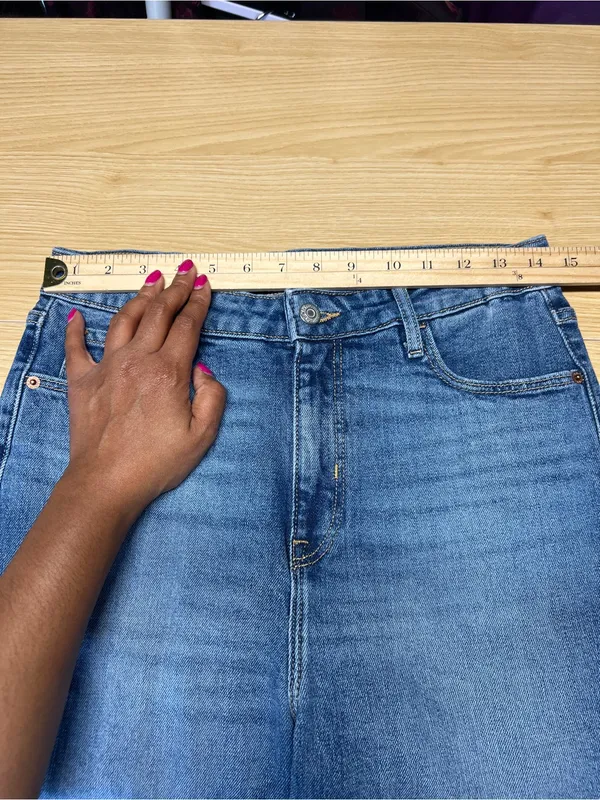 Old Navy Higher High-Rise Flare Jeans 6 Petite Medium Wash Clover - Image 11