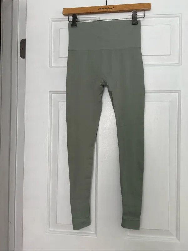 Set Active Sculptflex Seamless High Rise Leggings in Sage Green - Image 3