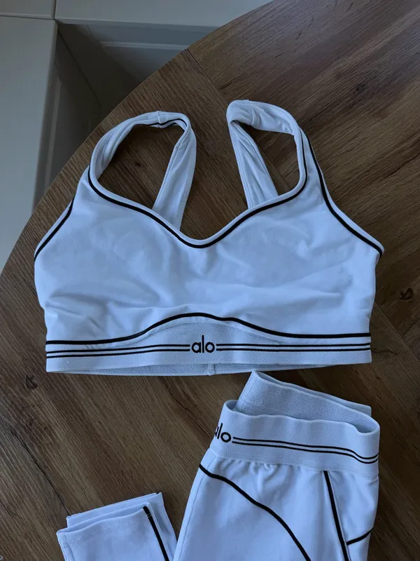 Alo Yoga Set - Image 2