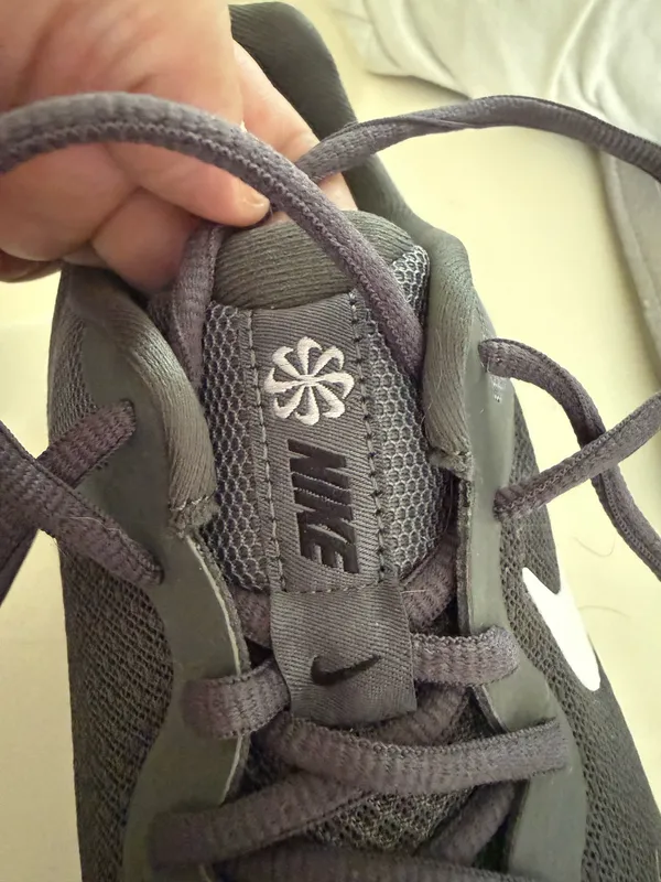 Nike Revolution 6 Wide Dark Olive Green Running Shoes Men’s 8 Wide (DD8475-004) - Image 9