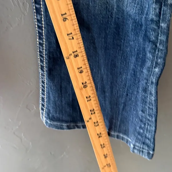 Miss Me Y2k Low Rise Capri Jeans JP5573B Dark Wash Cross Embellished Size 30 - Image 8