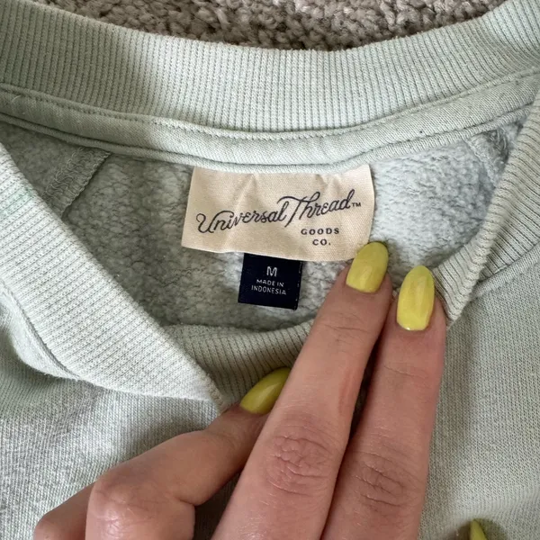 Universal Threads Sweatshirt - Image 6