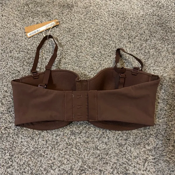 Skims Fits Everybody Strapless Bra - Image 4