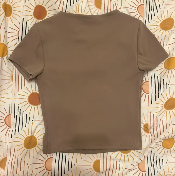 Express Tan Body Contour Cropped Tee - Image 2