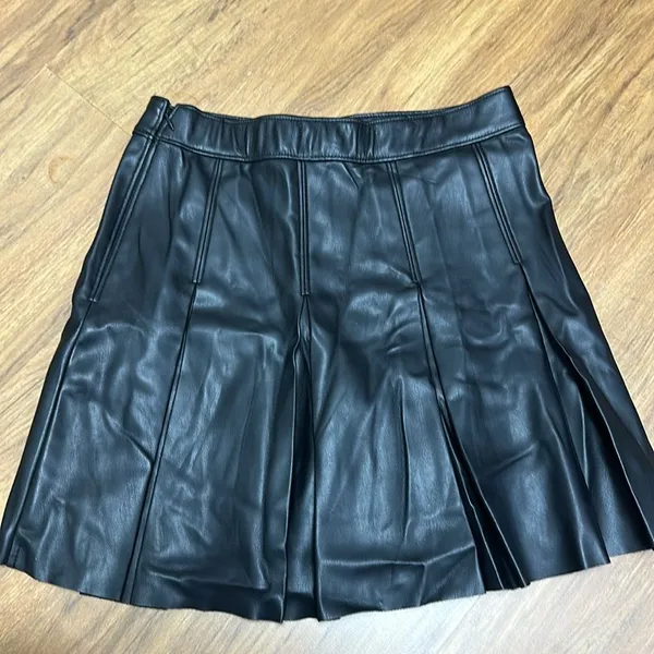 Hollister Ultra High-Rise Black Leather Pleated Skirt Sz S - Image 10