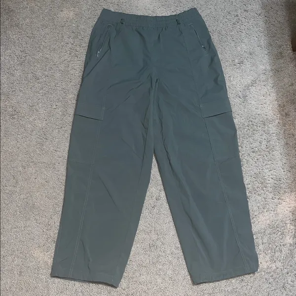 Athleta Cascade Cargo Poplin Cinch Wide Leg Pant Moss‎ Green Medium - Image 2