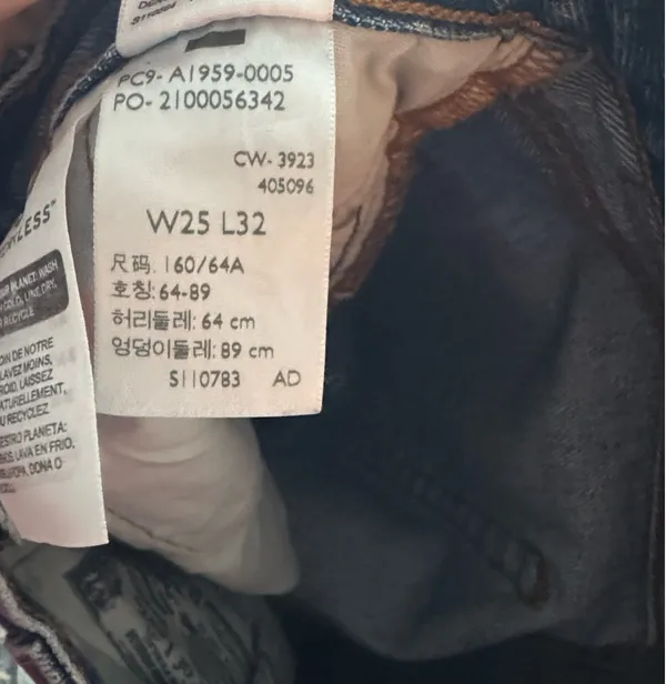 Levi’s 501 90s Women’s Jeans - Image 10