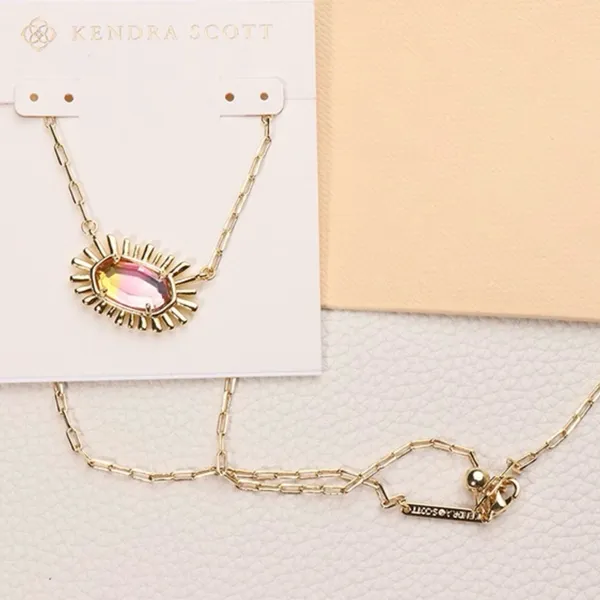 Kendra Scott Elisa Bird Gold Short Pendant Necklace - Image 4