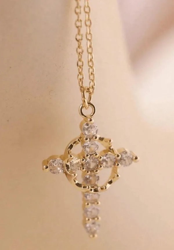 Cross Crown Zirconia Necklace - Image 2