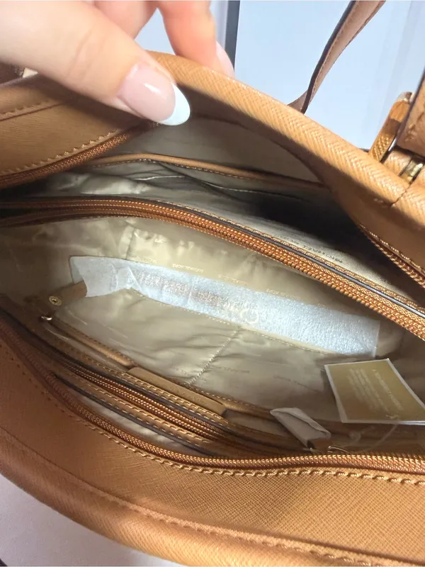 MICHAEL Michael Kors Jet Set Item Medium Top Zip Snap Pocket Tote – Acorn - Image 10
