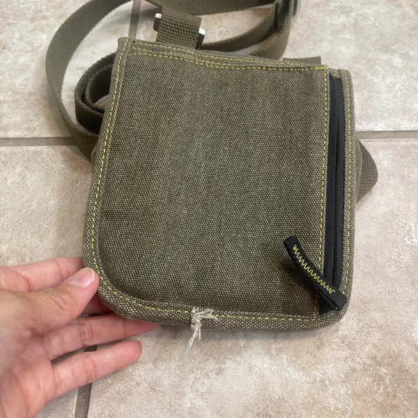 Keen Olive Green Canvas Crossbody Bag Oliver Bonas Colorblock Card Holder purse - Image 6