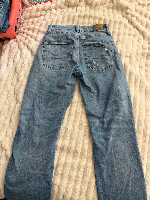 American Eagle Low-Rise Ripped Jeans - Image 4