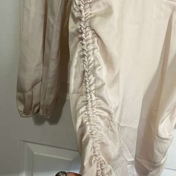 Le Lis Cream Collection Dress - Image 3